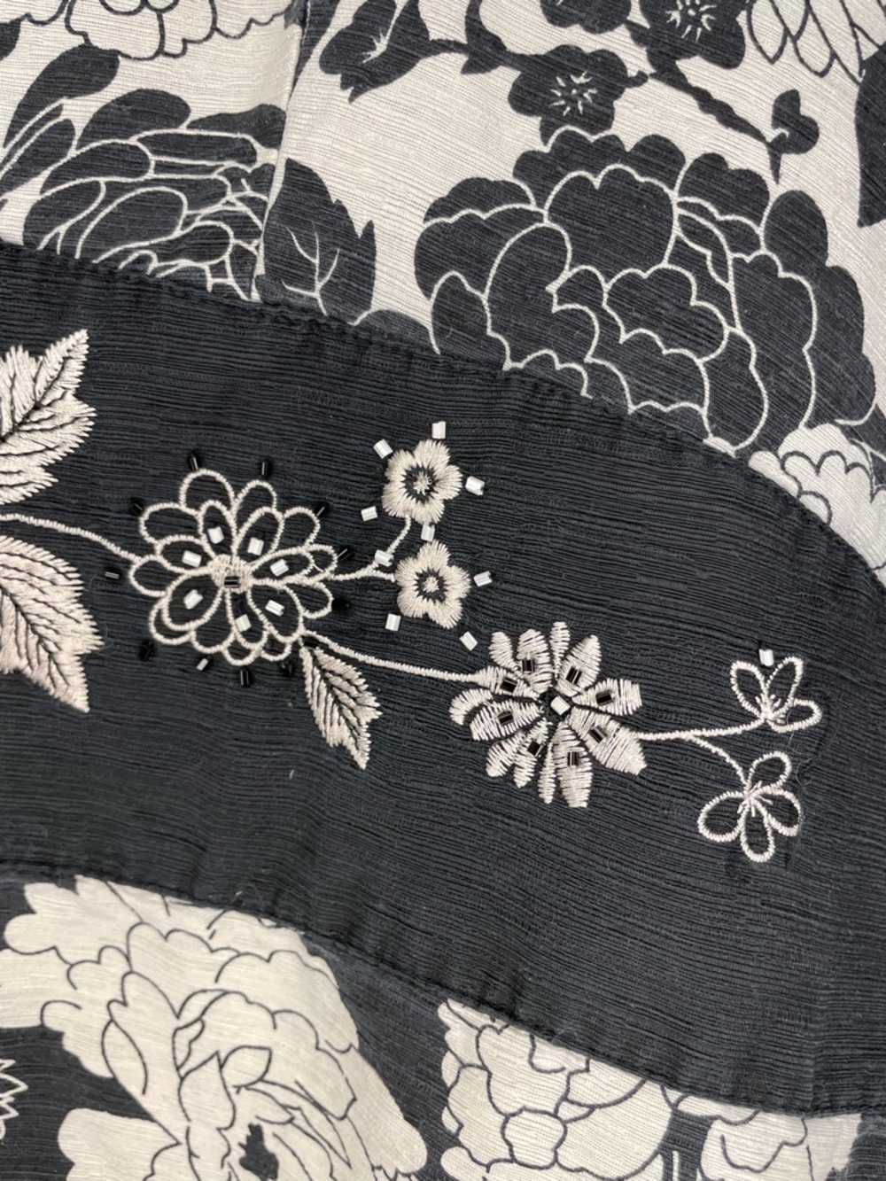 Vintage Y2K Silk Saint Tropez West Black & White Floral Kimono Style Tunic - Picture 9 of 14